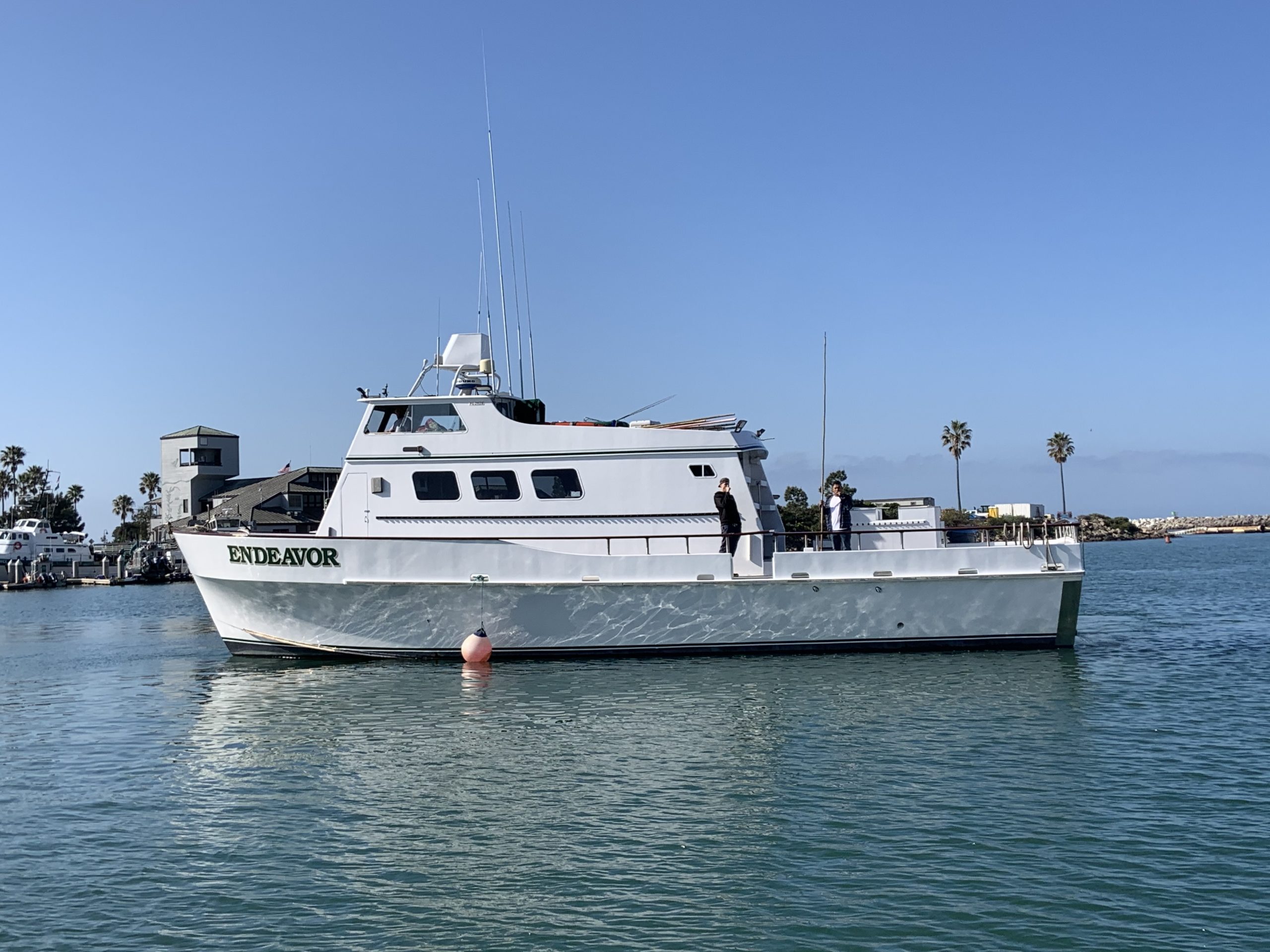 GoFish.Rocks marketplace for fishing trips and water tours